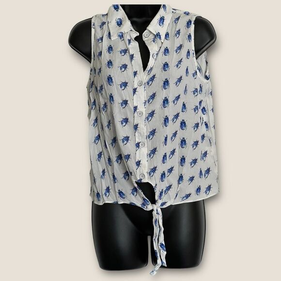 White & blue bugs design top size Small NWOT - Picture 5 of 7
